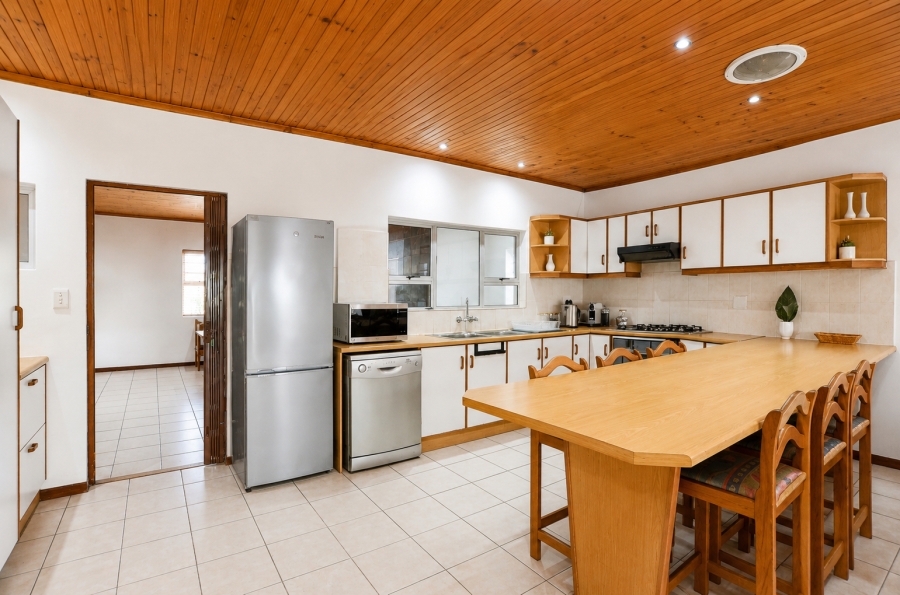4 Bedroom Property for Sale in Yzerfontein Western Cape